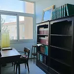 Appartamento Centro Citta Con Posto Auto Privato E Giardino Condominiale