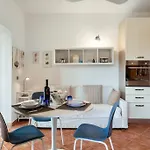 Coralli Cottage On The Hill - Shared Pool