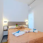 Always Traveling Near The City Center - Happy Rentals