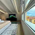 Luxurious Garibaldi Penthouse - Terrace - Great View - Full Renovation - Historical Centre - Amazing
