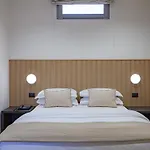 Rh Lifestyle Rooms & Suites