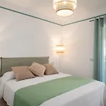 Spiaggia Bianca Pedra Rosa - Your House In Sardinia