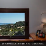 Homey Experience - Emerald Valley Sea View