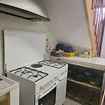 Bel Seminterrato Con Finestre