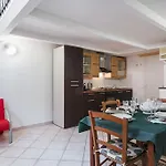 Central Apartment- Near The Cathedral