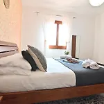 Izzhome Central Room