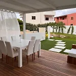 Cozy House With Garden & Pool