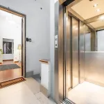 Blanco Rooms