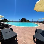Il Sole Ed Il Mare Tanca Piras