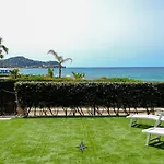 Villa Giulia Seafront