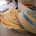 Casa Con Ampio Cortile