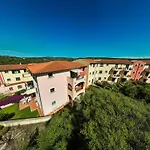 Ampio Attico Monolocale Con Terrazza
