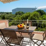Ampio Attico Monolocale Con Terrazza