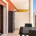 Cozy Apartment With Terrace Near The Airport!