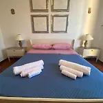Pm 5 Via Sicilia Guest House