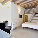 Zenith Rooms