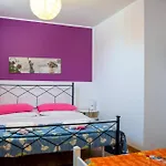 Villa Rafael Con Piscina, Iun P4098