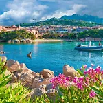 Always Traveling Near The City Center - Happy Rentals