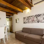Sardinianworld - Frontemare Apartment-Funtana Meiga