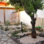 I Limoni Guesthouse Sissy