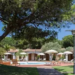 Porto Pino Club