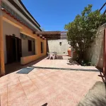 Casa Immersa Nel Verde Vicino Al Mare Di Chia
