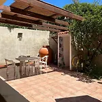 Casa Immersa Nel Verde Vicino Al Mare Di Chia