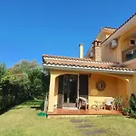 Artemisia Bed And Breakfast