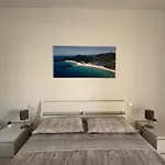 Simo And Manu'S Little Home