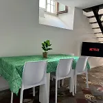 Casa Flora, A Panoramic Flat With Free Car Parking