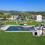 Uddastri Retreat