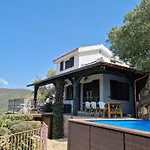 Villetta With Heated Pool And Panoramic View