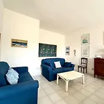 Nura'S - Villa Adele
