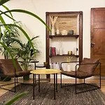 Castello Rooms F&L