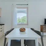 Le Conchiglie Apartments With Pool By Wonderful Italy