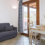Tranquil Palau Green Village 1 Bedroom Apartment B4P-Premier Sleeps 4 Persons