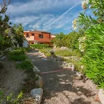 Tranquil Palau Green Village 1 Bedroom Apartment B4P-Premier Sleeps 4 Persons