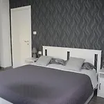 Chloe'S Rooms