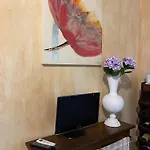 Alex'S Apartment
