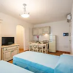 Isa-Residence In Orosei, Apartments 4 Beds With Air Conditioning