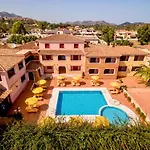 Isa - Residence With Swimming-Pool In Sos Alinos