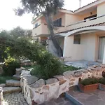 Stylish One Bedroom Apartment Just A Few Steps From The Sea