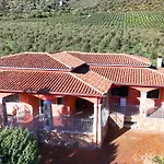 Villa With Stunning Views To The Mountains 5Km From The Beach