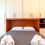 Home Away In Pula