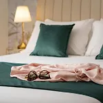 Secrete Suites