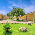 B&B With Swimming Pool Between Sea And Countryside