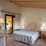 Beautiful Il Giardino Degli Oleandri One Bedroom Sleeps Two Num0850