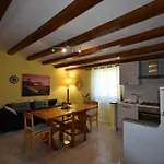 House 2 Indipendente