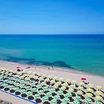Hotel With Swimming Pool Just 300 Mt From The Baia Delle Mimose-Beach