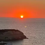 Appartamento In Villa Con Vista Mare
